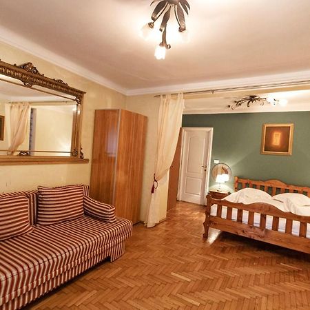 Dream House Brasov Hotel Bagian luar foto