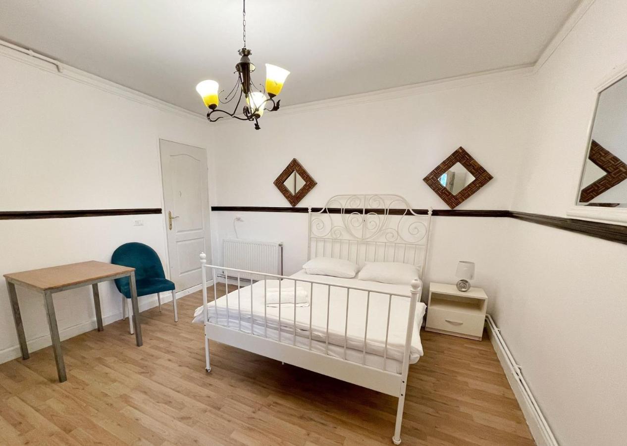 Dream House Brasov Hotel Bagian luar foto