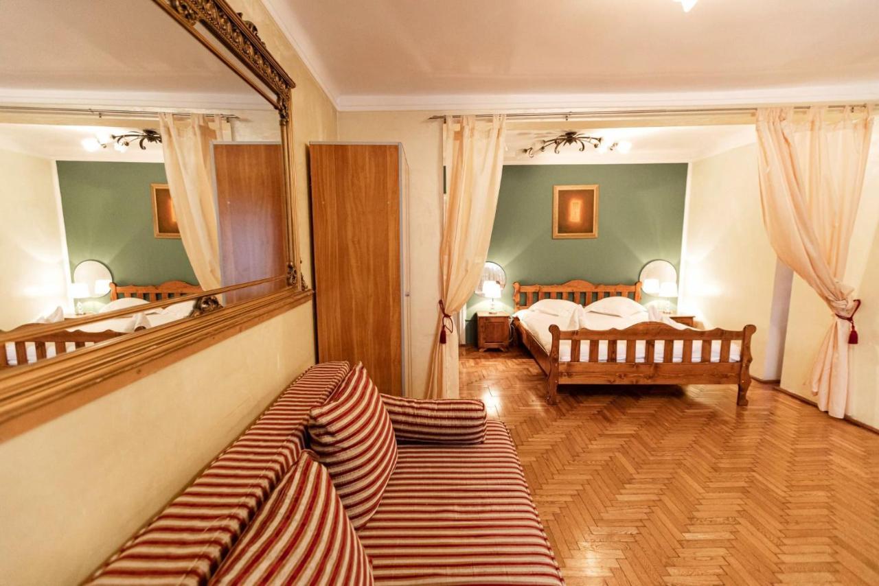 Dream House Brasov Hotel Bagian luar foto