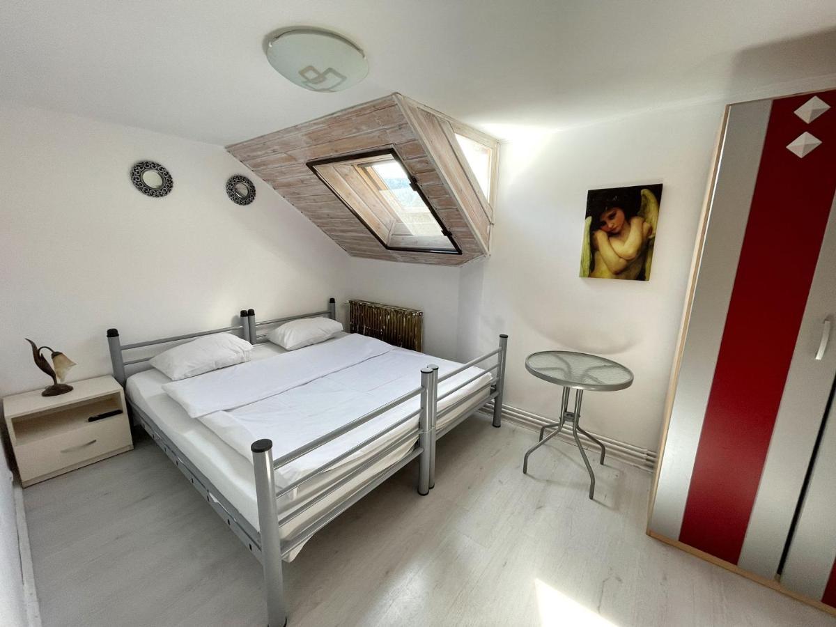 Dream House Brasov Hotel Bagian luar foto