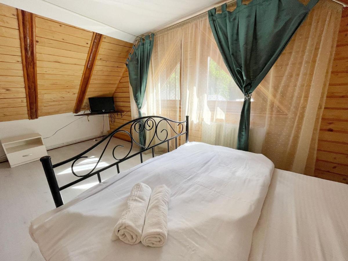 Dream House Brasov Hotel Bagian luar foto